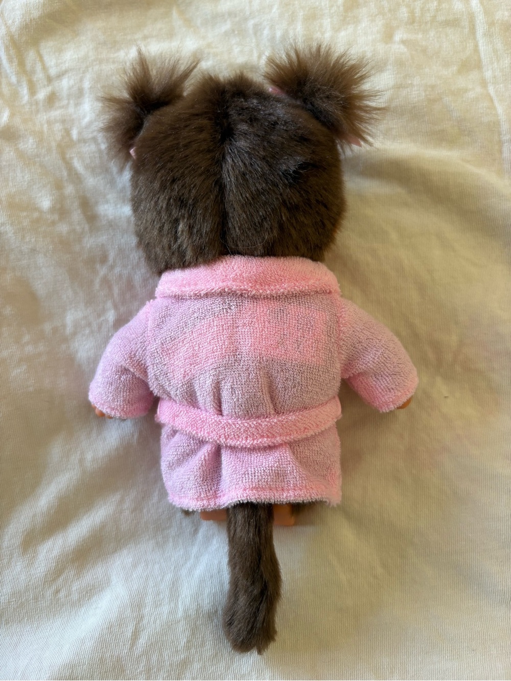 monchhichi girl doll in pink robe - Picture 3 of 3